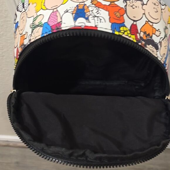 Bioworld X Peanuts The Wholr Crew Is Here Backpack - Picture 8 of 8